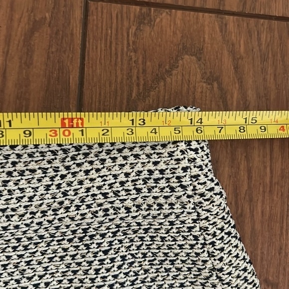 St. John knit skirt - Picture 2 of 8